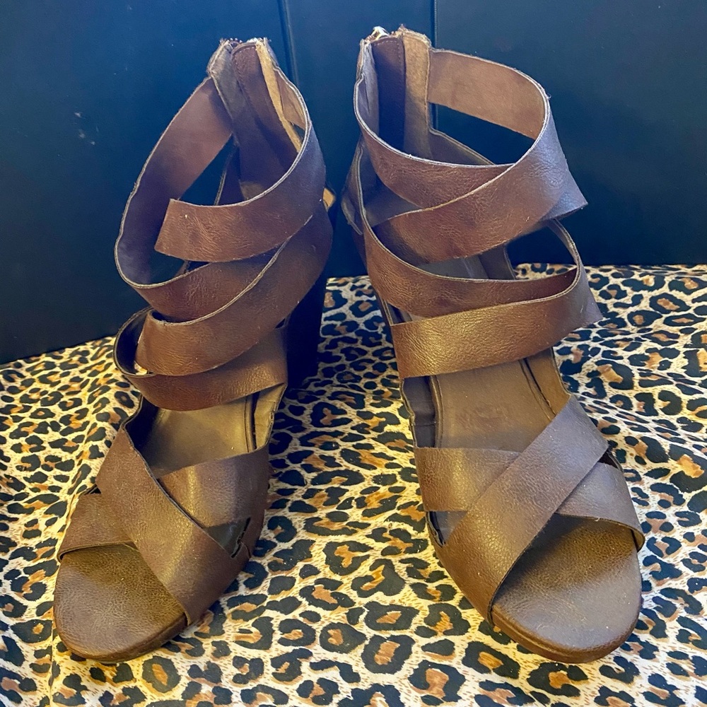 NWOT Mossimo Wedge Sandal